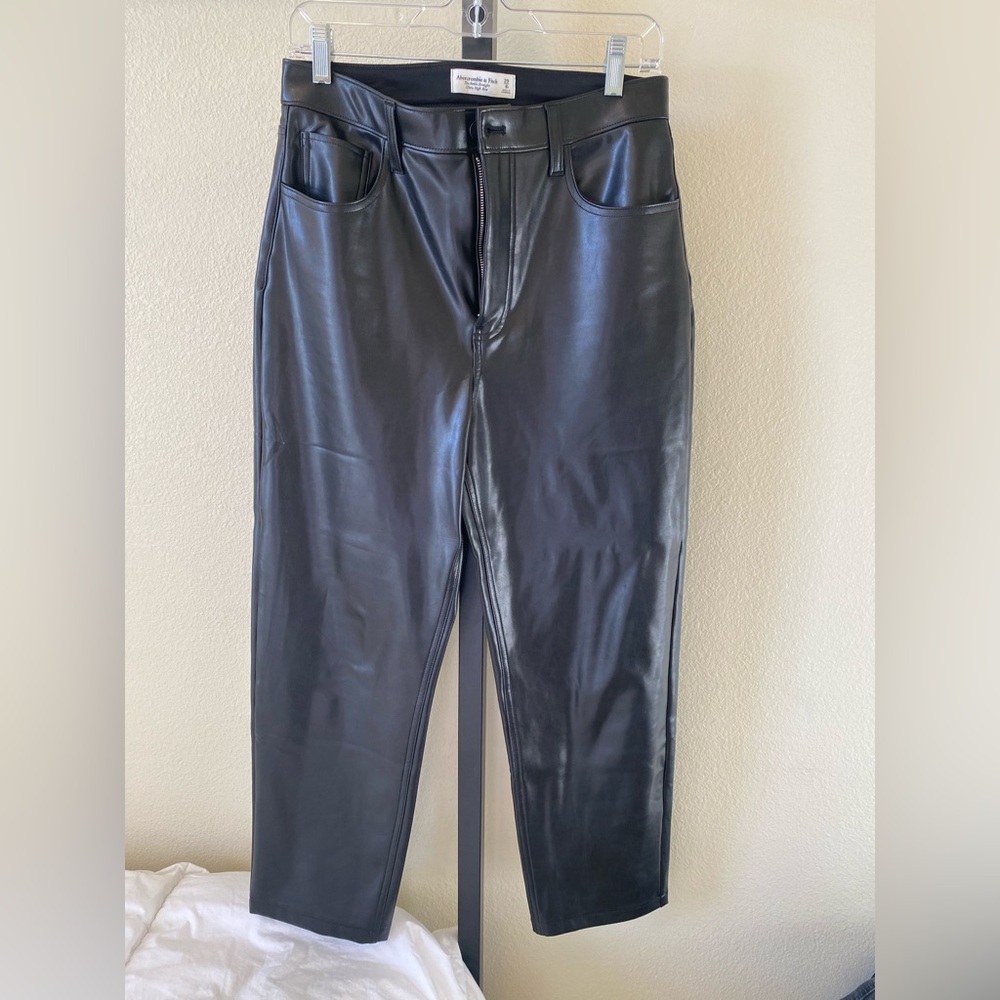 Abercrombie Vegan Leather Ankle Straight Pant - Size 29